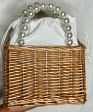 Load image into Gallery viewer, Bella Garden Basket

