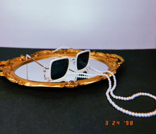 Load image into Gallery viewer, Mother of Pearl
